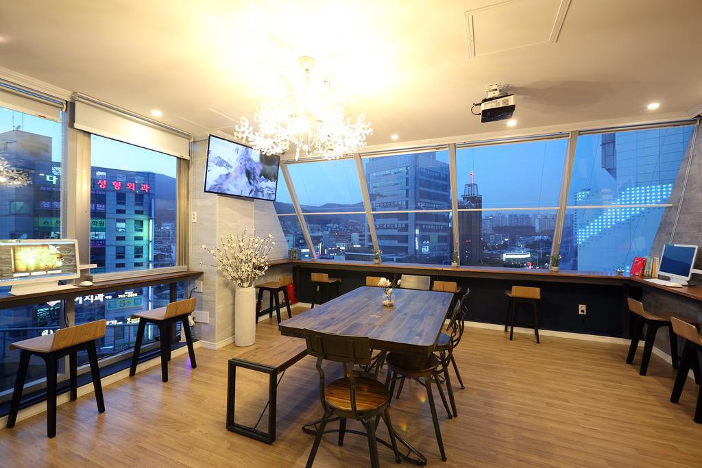 First Guesthouse Busan Exterior foto