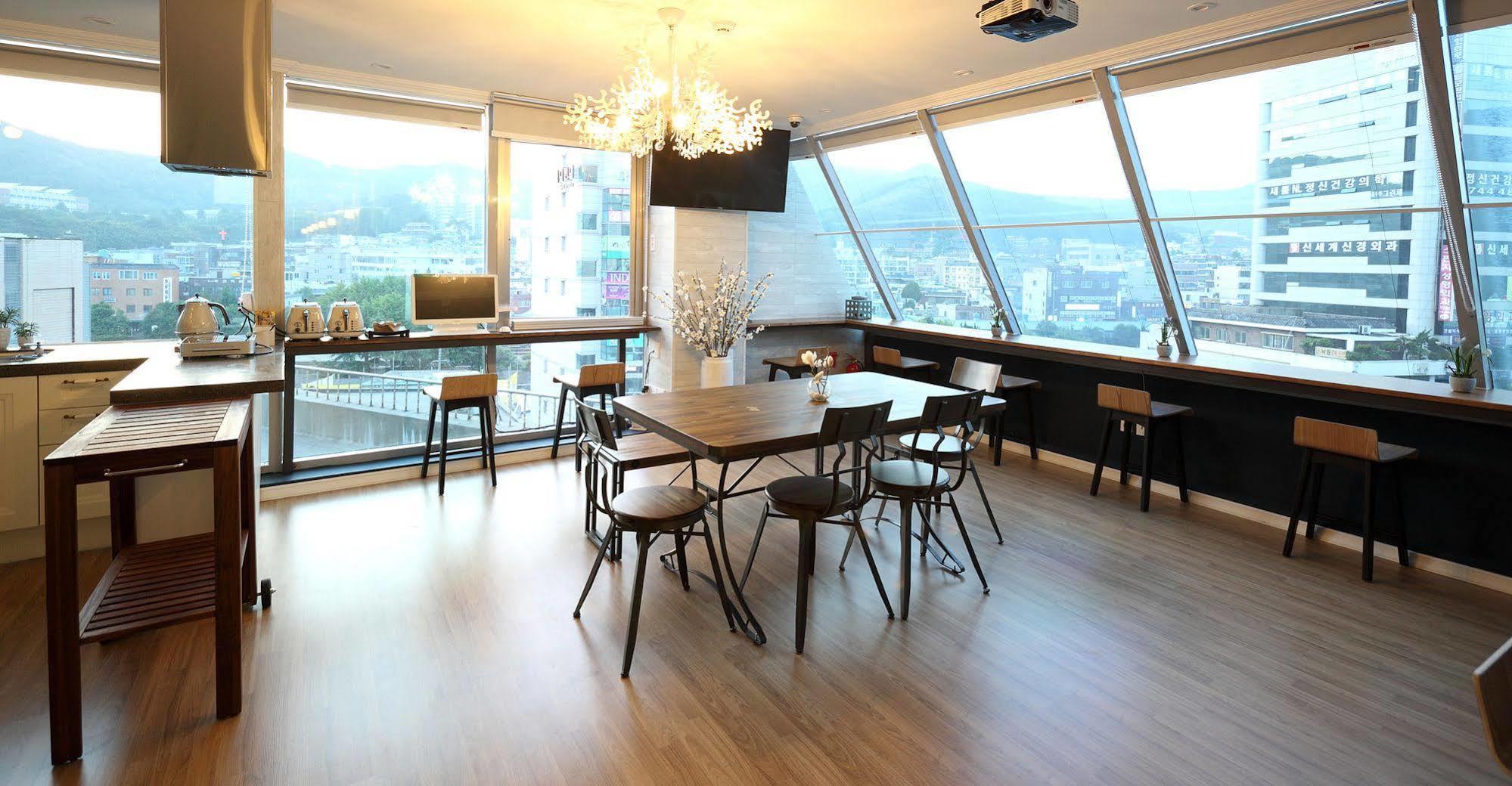 First Guesthouse Busan Exterior foto